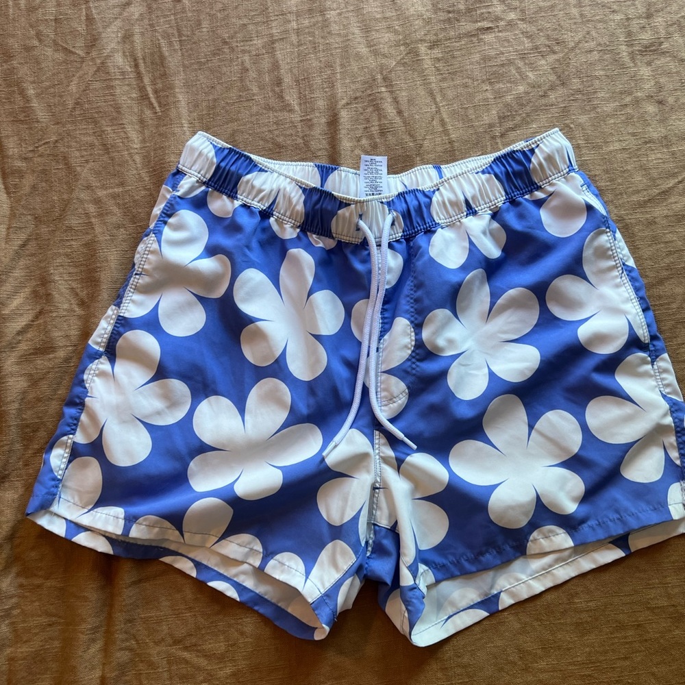 ASOS DESIGN Floral Swim Shorts